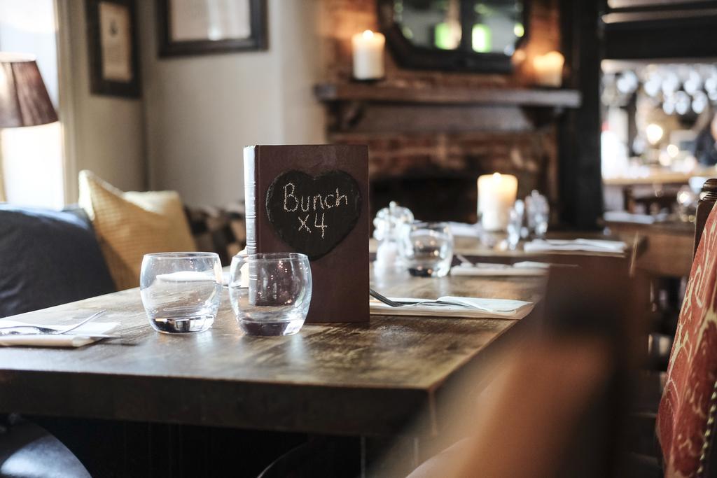 Bull Inn Ридинг Экстерьер фото